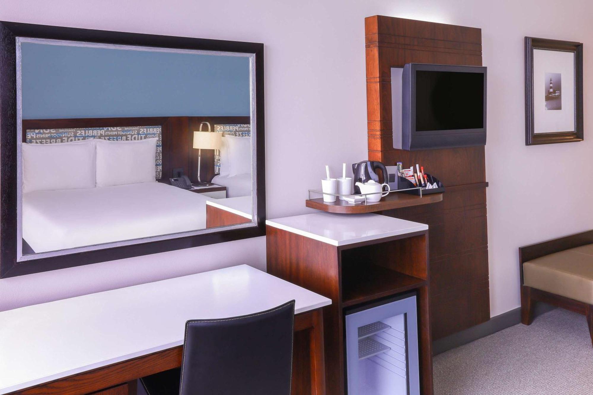 Garden Court East London Hotel Bagian luar foto